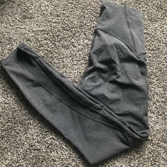 SOLD!! Lululemonn train times - Picture 1 of 5